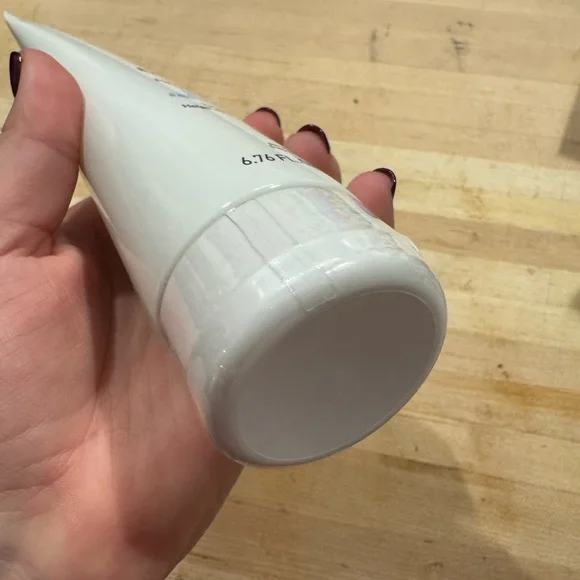 La Roche-Posay Effaclar Medicated Gel Cleanser - White - Picture 7 of 8